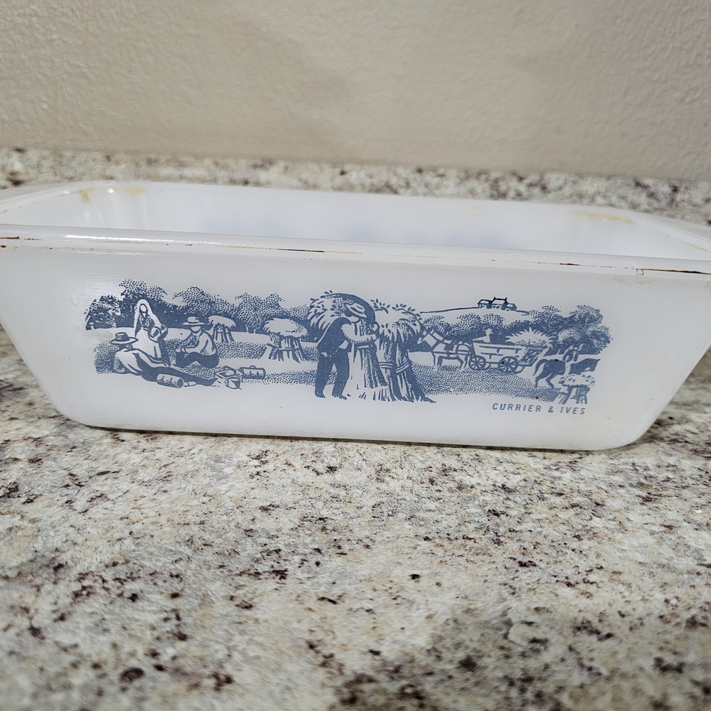 Currier & Ives White and Blue Baking Dish